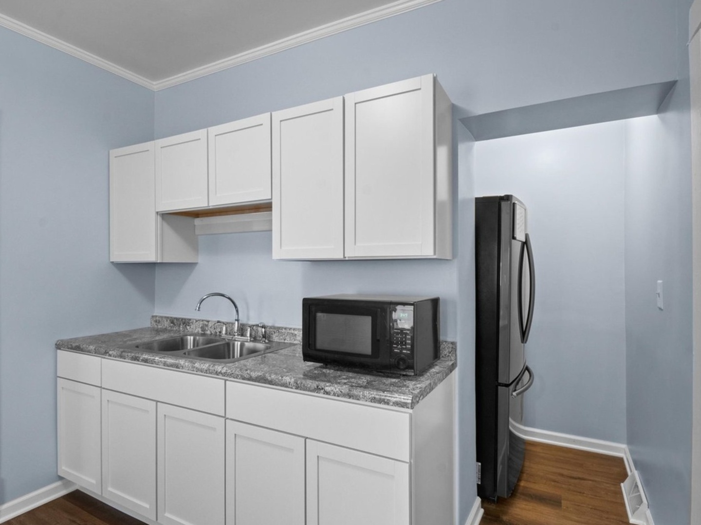 815 Oneida Street Joliet, IL 60435 - Photo 8 of 24