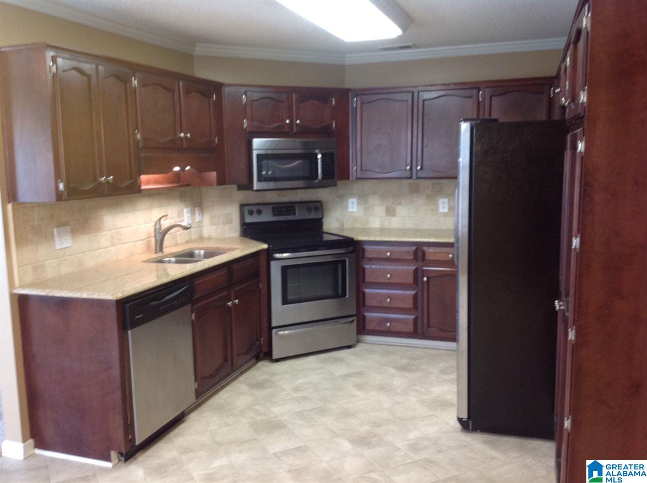 116 Lake Terrace Alabaster, AL 35007 - Photo 4 of 13