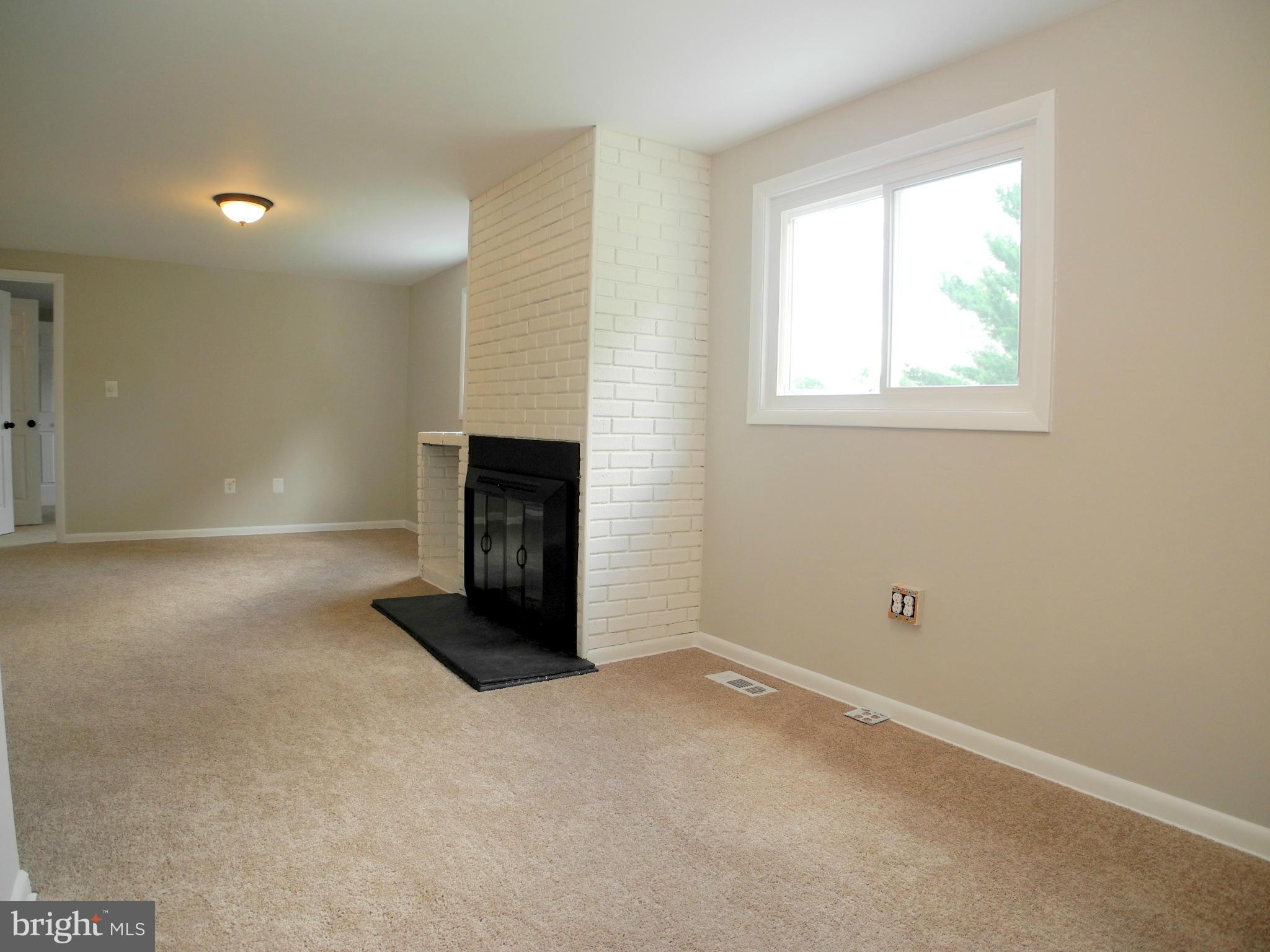 8818 Winterbrook Road Randallstown, MD 21133 - Photo 9 of 27 Living Room