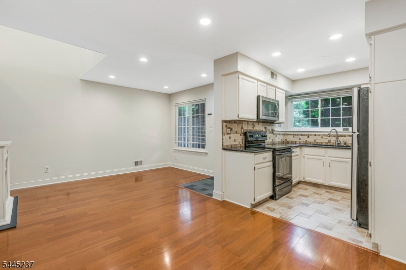 3 Tory Court Bedminster, NJ 07921 - Photo 12 of 28