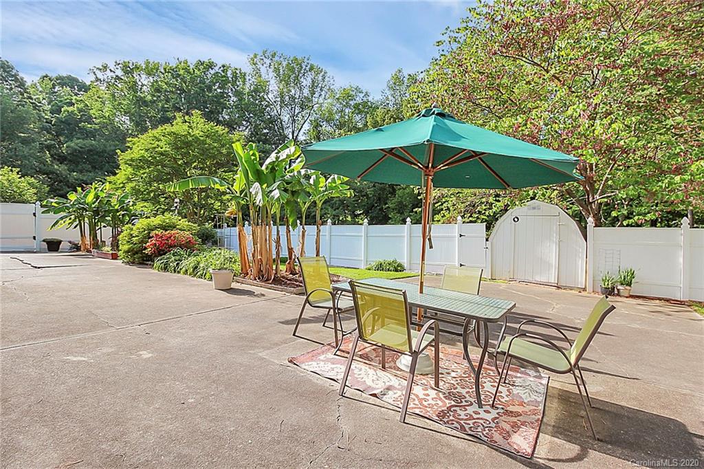511 Boyce Road Charlotte, NC 28211 - Photo 12 of 29 Gallery Image 12