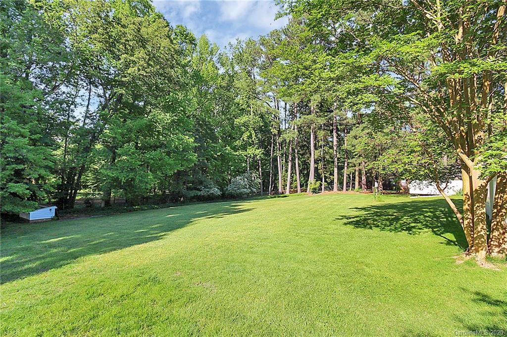 511 Boyce Road Charlotte, NC 28211 - Photo 14 of 29 Gallery Image 14