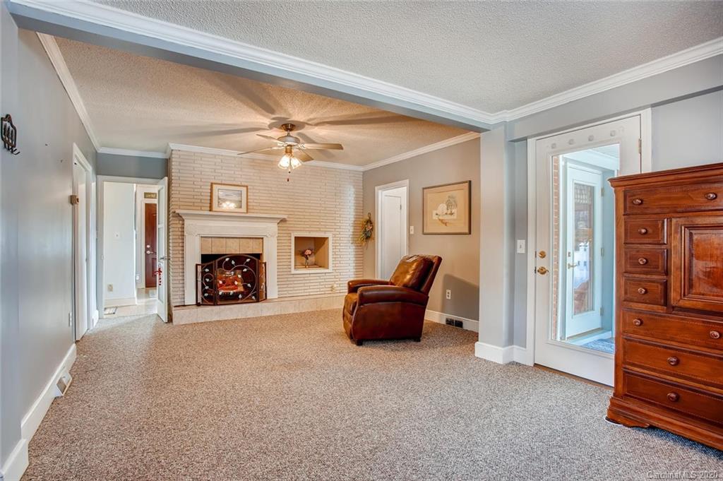 511 Boyce Road Charlotte, NC 28211 - Photo 18 of 29 Gallery Image 18