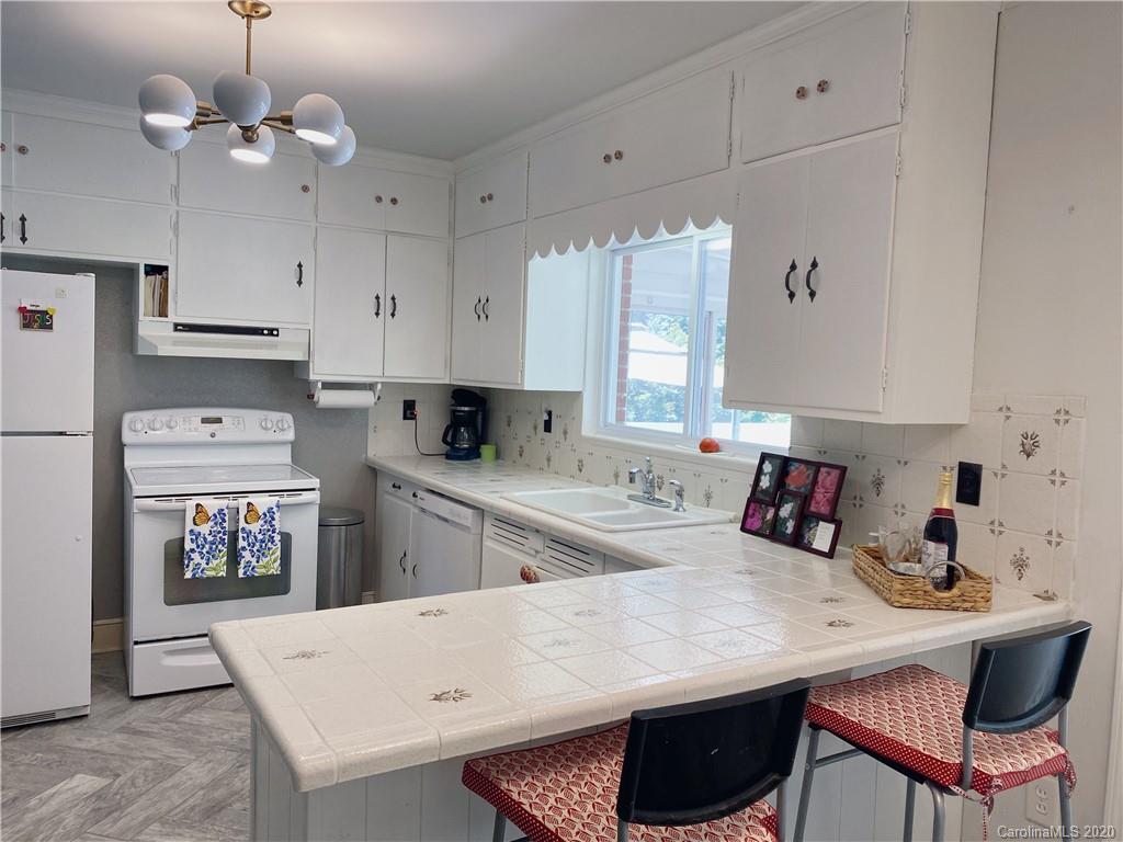 511 Boyce Road Charlotte, NC 28211 - Photo 21 of 29 Gallery Image 21