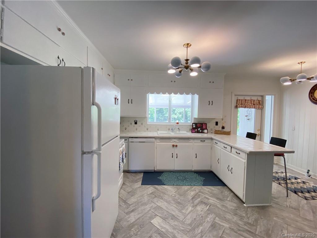 511 Boyce Road Charlotte, NC 28211 - Photo 22 of 29 Gallery Image 22