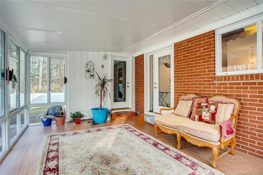511 Boyce Road Charlotte, NC 28211 - Photo 27 of 29 Gallery Image 27