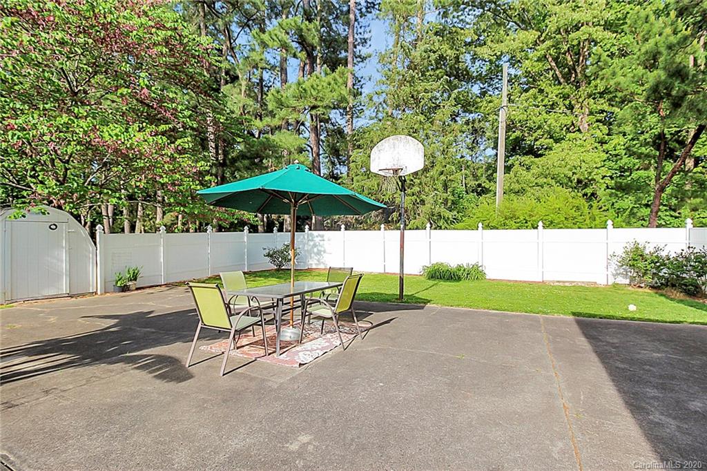511 Boyce Road Charlotte, NC 28211 - Photo 10 of 29 Gallery Image 10