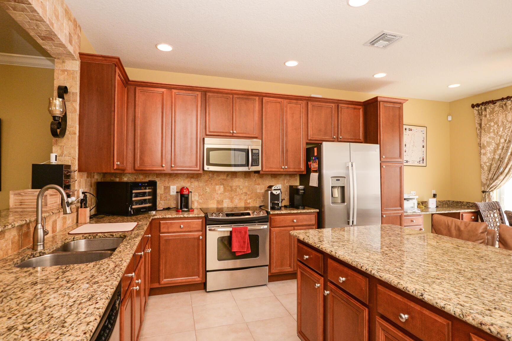 1322 Sunshine Drive Jupiter, FL 33458 - Photo 12 of 46 Kitchen