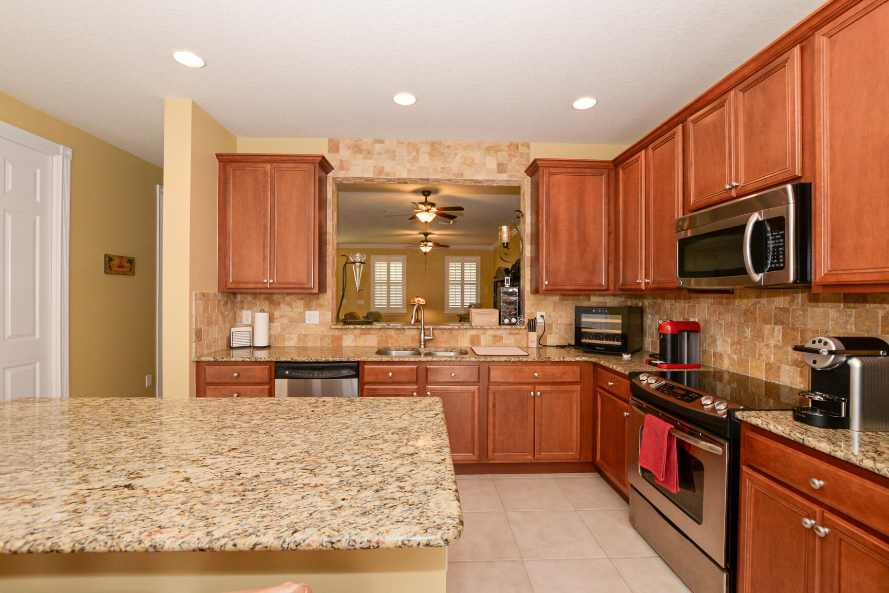 1322 Sunshine Drive Jupiter, FL 33458 - Photo 13 of 46 Kitchen