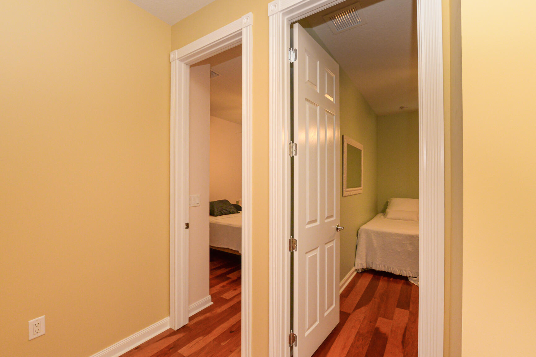 1322 Sunshine Drive Jupiter, FL 33458 - Photo 28 of 46 Hallway