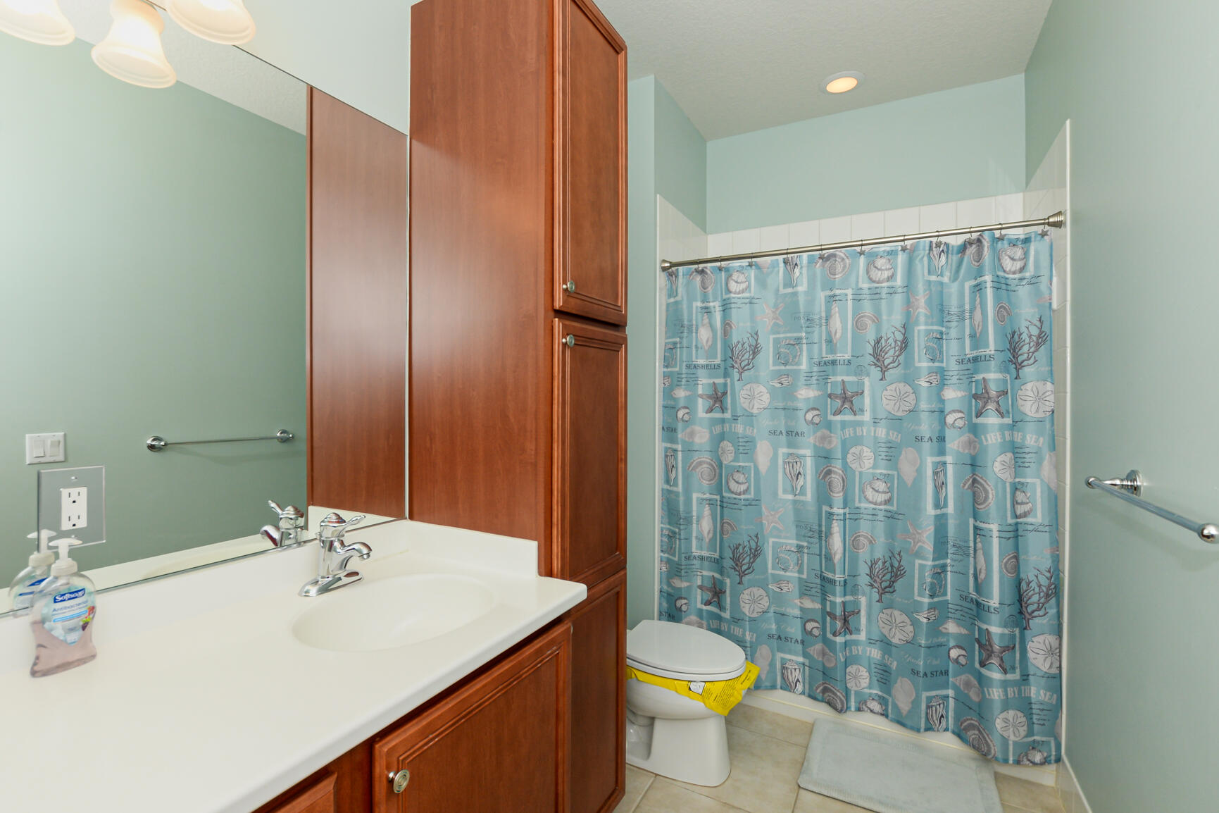 1322 Sunshine Drive Jupiter, FL 33458 - Photo 33 of 46 2nd Bath