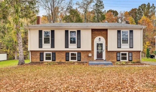 $379,950 | 3604 Janney Lane, Roanoke, VA 24018