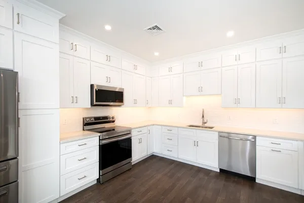 $885,000 | 2 Proprietors Drive, Unit 25, Marshfield, MA 02050
