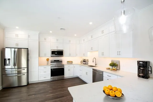 $885,000 | 2 Proprietors Drive, Unit 25, Marshfield, MA 02050