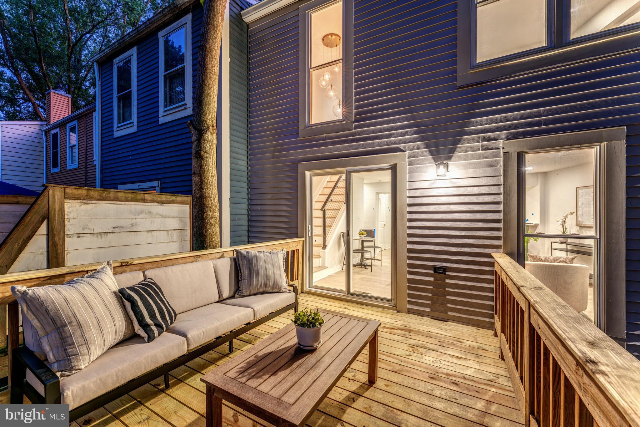 11213 Silentwood Lane Reston, VA 20191 - Photo 28 of 33