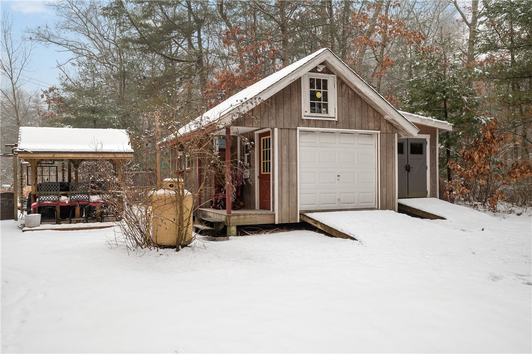 50 Jackson Schoolhouse Road Glocester, RI 02814 - Photo 7 of 44 Gallery Image 7