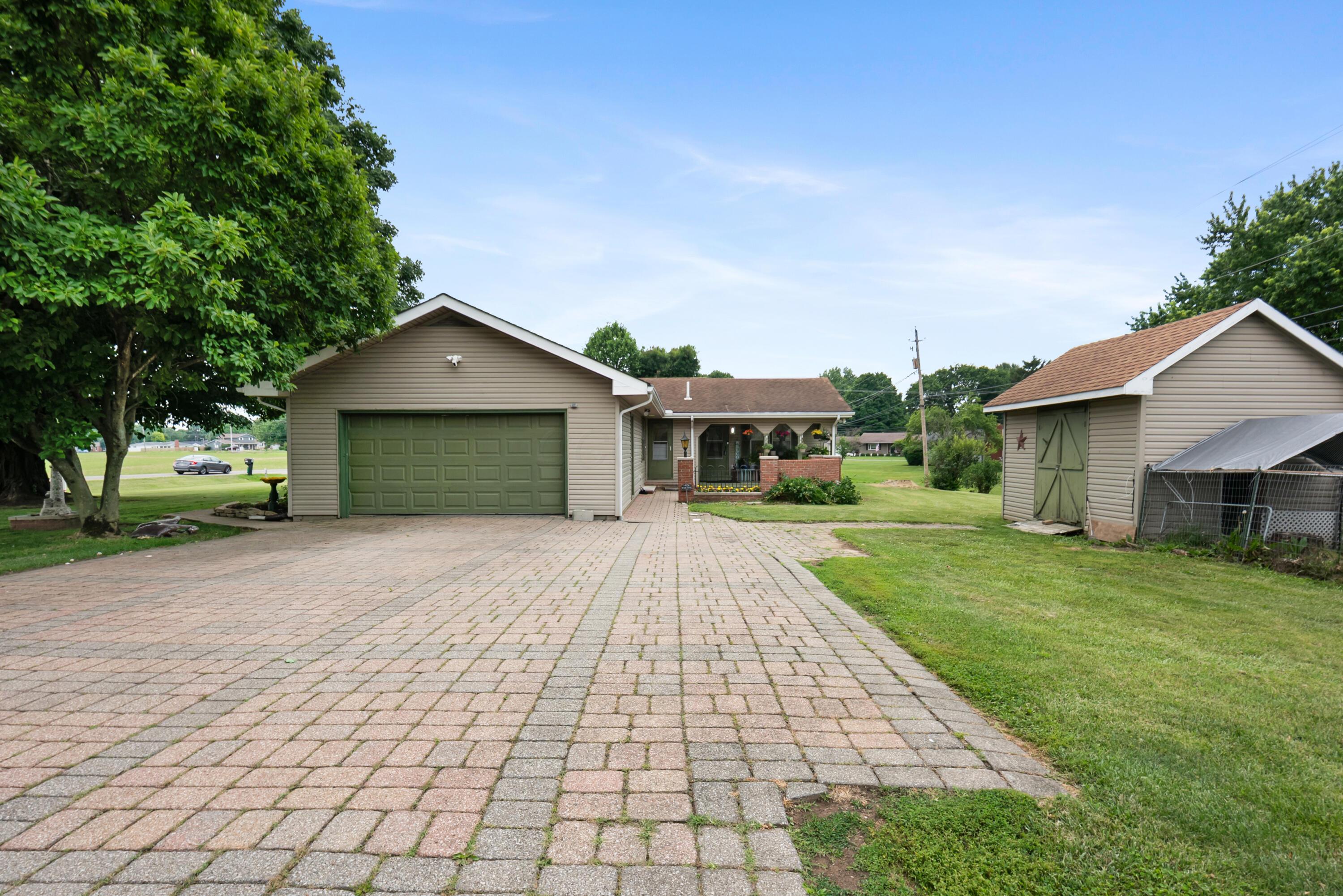 526 Northridge Road Circleville, OH 43113 - Photo 2 of 68