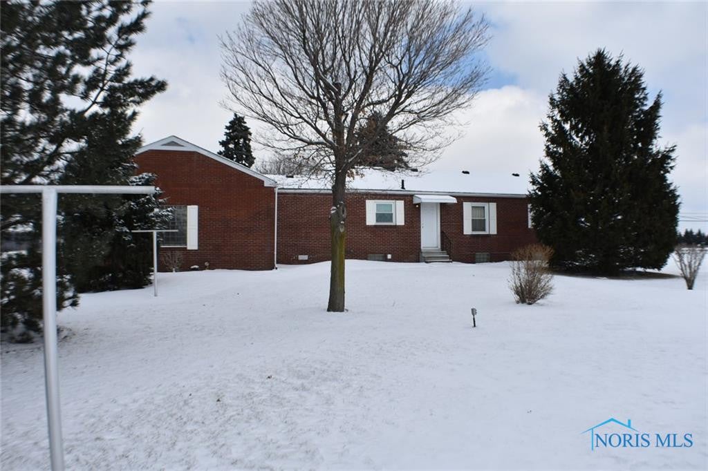 4602 Pickle Road Oregon, OH 43616 - Photo 3 of 23 Gallery Image 3