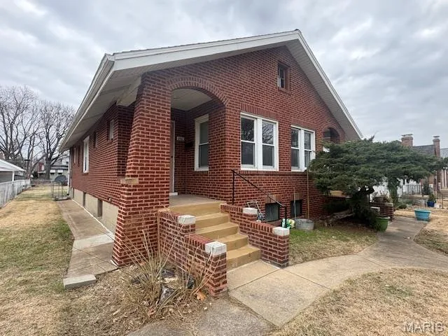 $274,900 | 6959 Oleatha Avenue, St. Louis, MO 63139