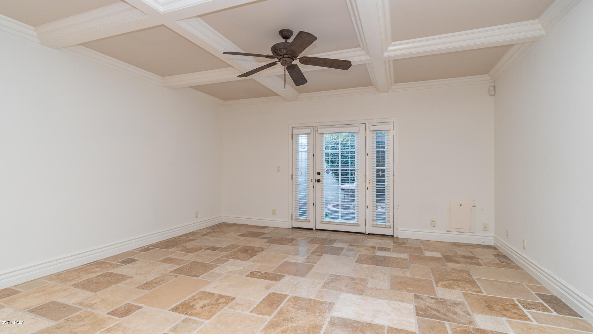 6841 North 3rd Place Phoenix, AZ 85012 - Photo 12 of 32 formal dining or playroom