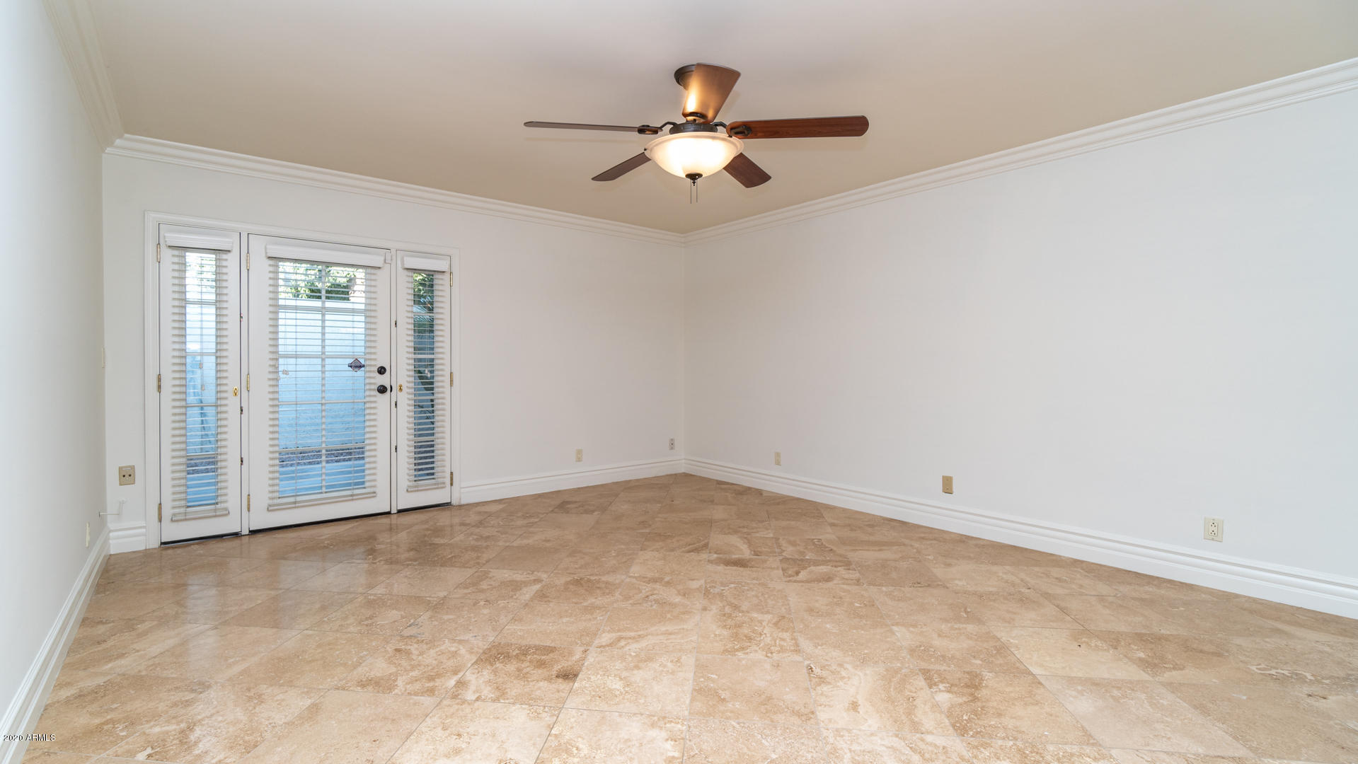 6841 North 3rd Place Phoenix, AZ 85012 - Photo 14 of 32 owners suite