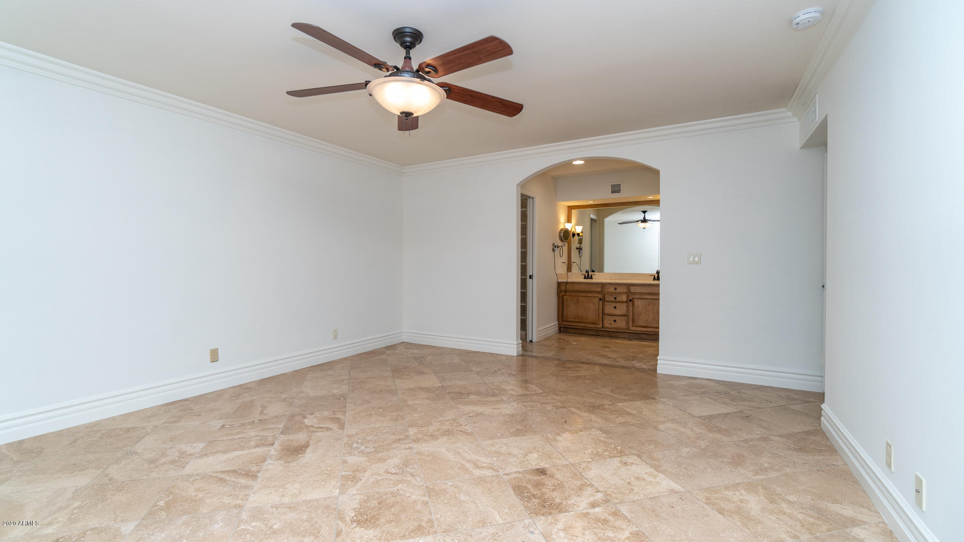 6841 North 3rd Place Phoenix, AZ 85012 - Photo 15 of 32 owners suite 2