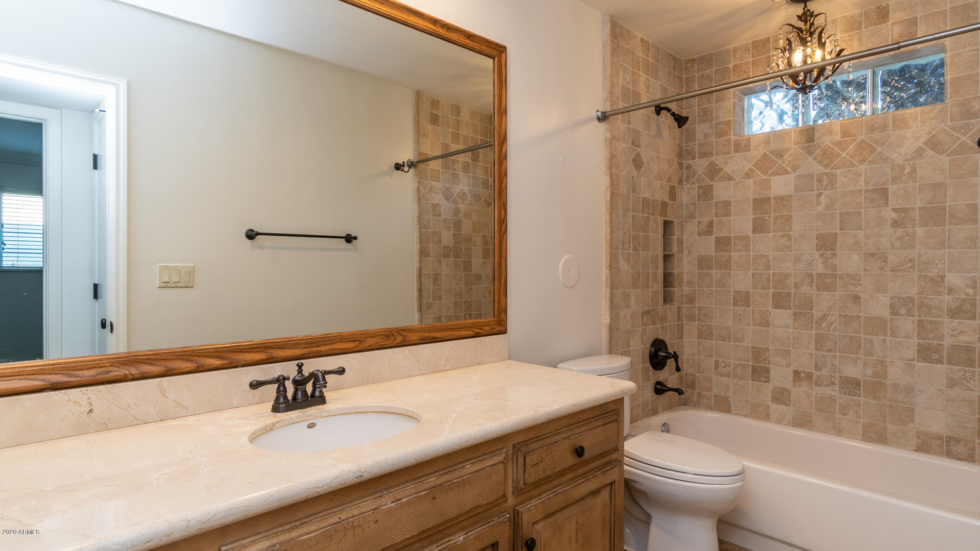 6841 North 3rd Place Phoenix, AZ 85012 - Photo 18 of 32 guest bath