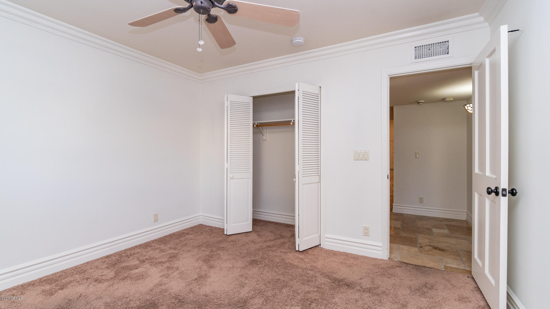 6841 North 3rd Place Phoenix, AZ 85012 - Photo 20 of 32 guest bed 2 closet