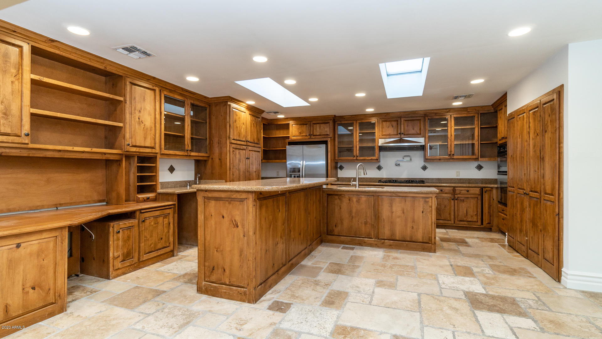 6841 North 3rd Place Phoenix, AZ 85012 - Photo 7 of 32 kitchen1