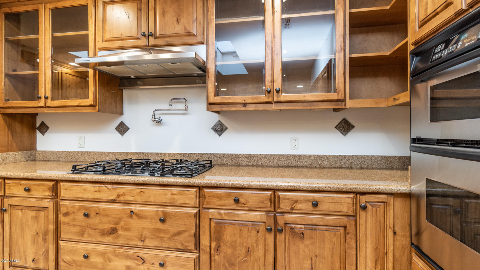 6841 North 3rd Place Phoenix, AZ 85012 - Photo 9 of 32 kitchen 3