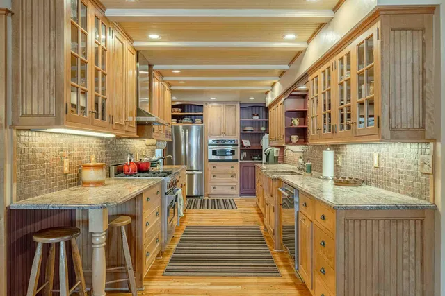 $749,900 | 1825 Country Club Road, Stoughton, WI 53589