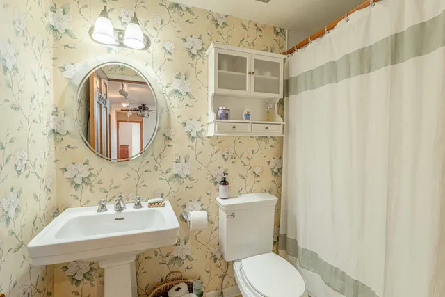 $749,900 | 1825 Country Club Road, Stoughton, WI 53589