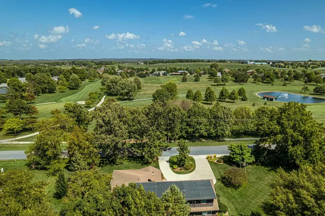 $749,900 | 1825 Country Club Road, Stoughton, WI 53589