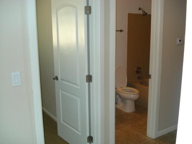 451 East McKinley Street Tempe, AZ 85288 - Photo 12 of 13 Full Bathroom #3