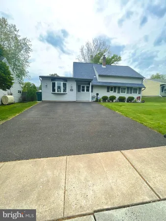 $439,900 | 17 Heather Lane, Levittown, PA 19055