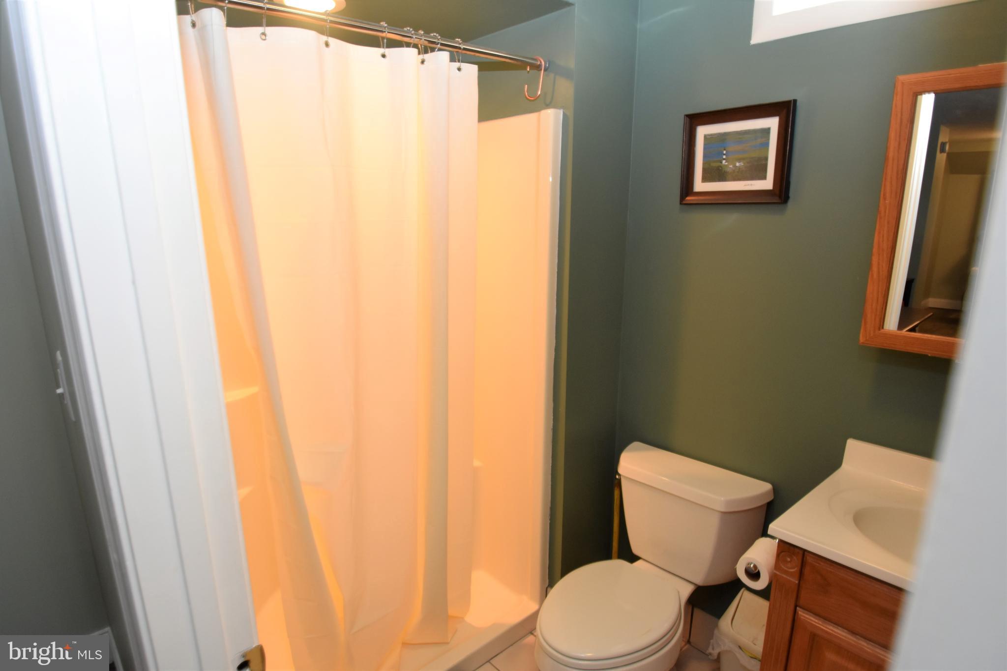 13 Brookmead Road Newark, DE 19711 - Photo 27 of 54 Second FULL BATH
