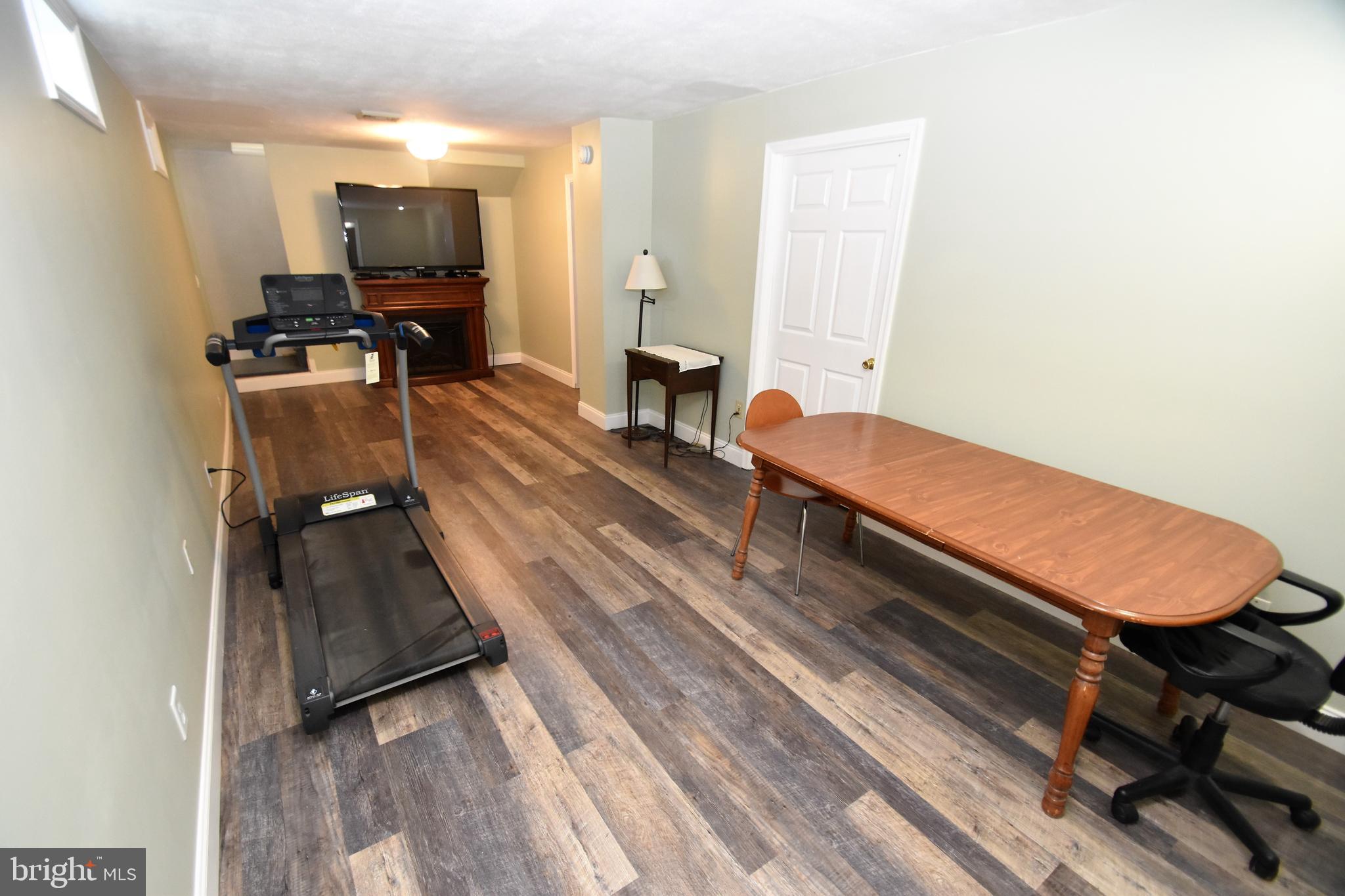 13 Brookmead Road Newark, DE 19711 - Photo 31 of 54 Family Room