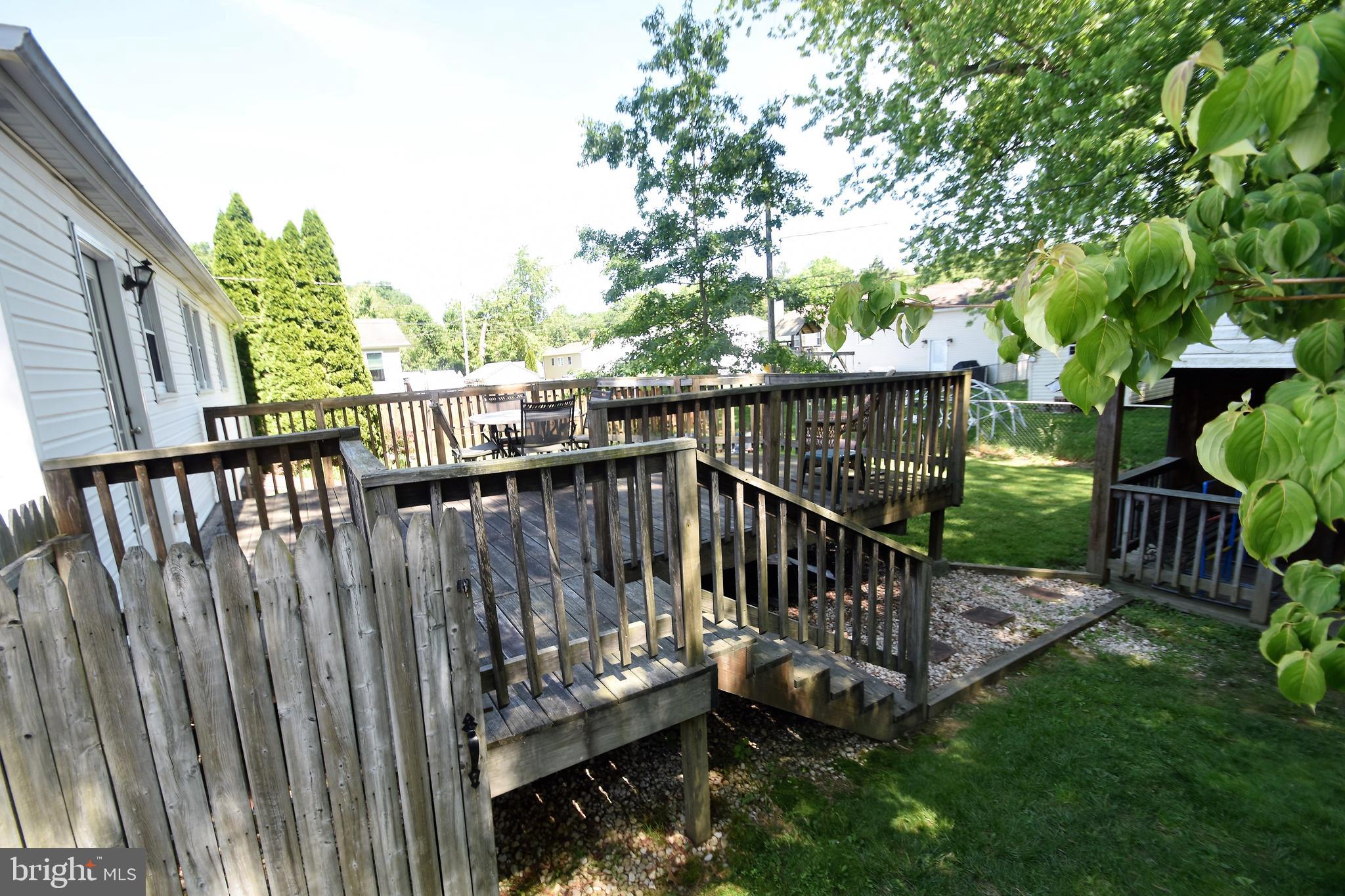 13 Brookmead Road Newark, DE 19711 - Photo 35 of 54 Rear Deck