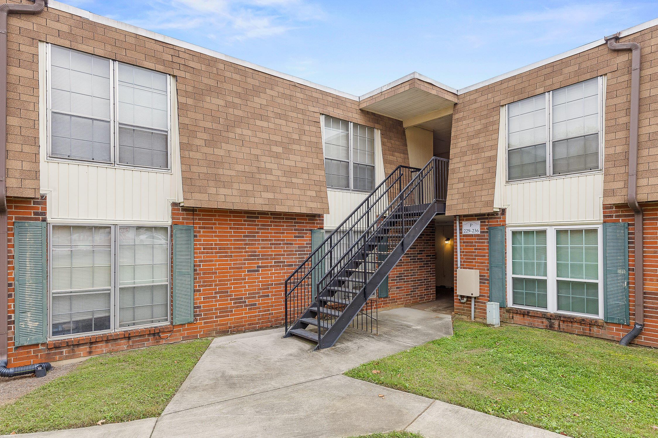 900 Mountain Creek Road, Unit P235 Chattanooga, TN 37405 - Photo 2 of 30 Mountain Creek-1