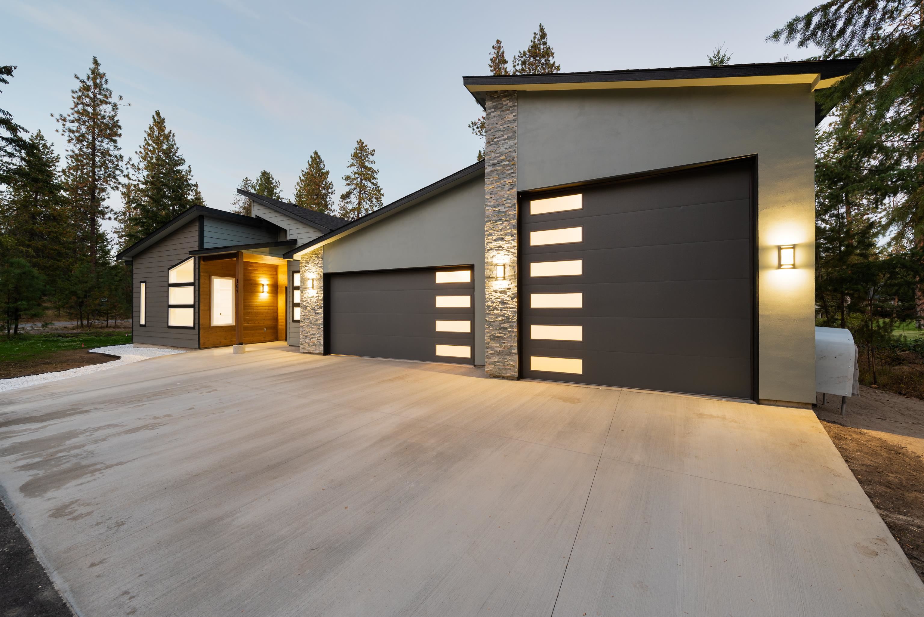 107 West Trappers Loop Chewelah, WA 99109 - Photo 2 of 31