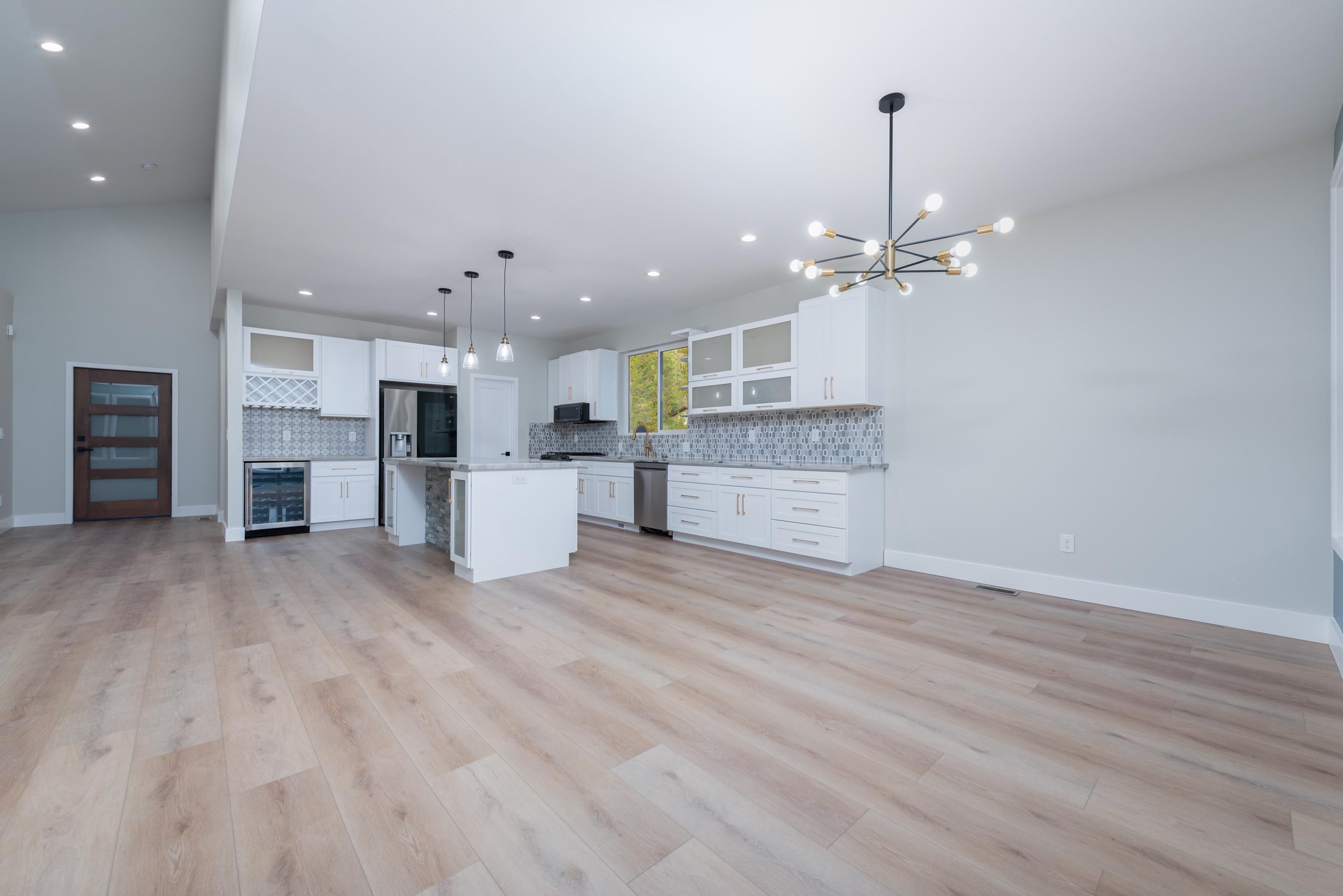 107 West Trappers Loop Chewelah, WA 99109 - Photo 10 of 31