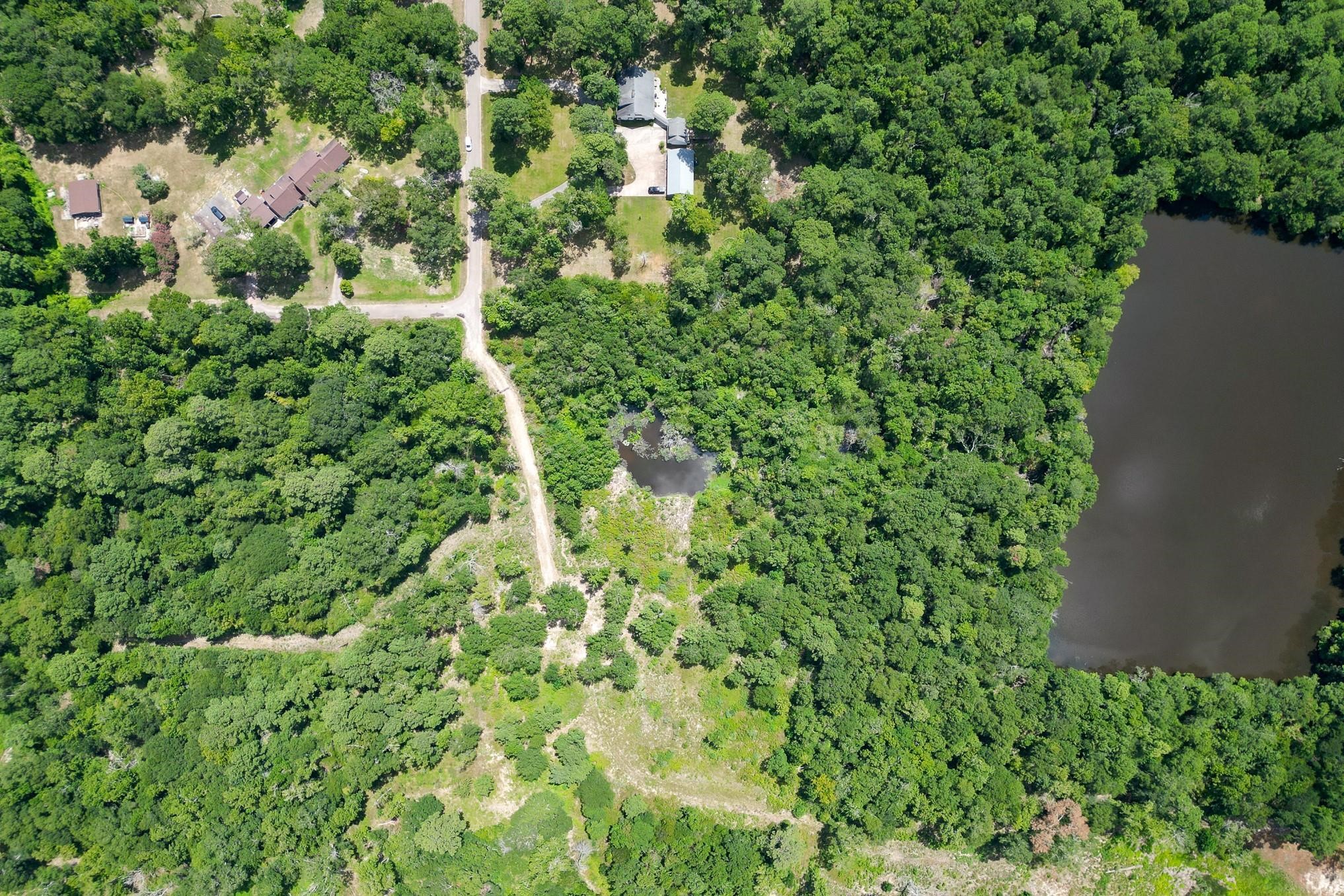 215 Garden West Conroe, TX 77304 - Photo 2 of 14