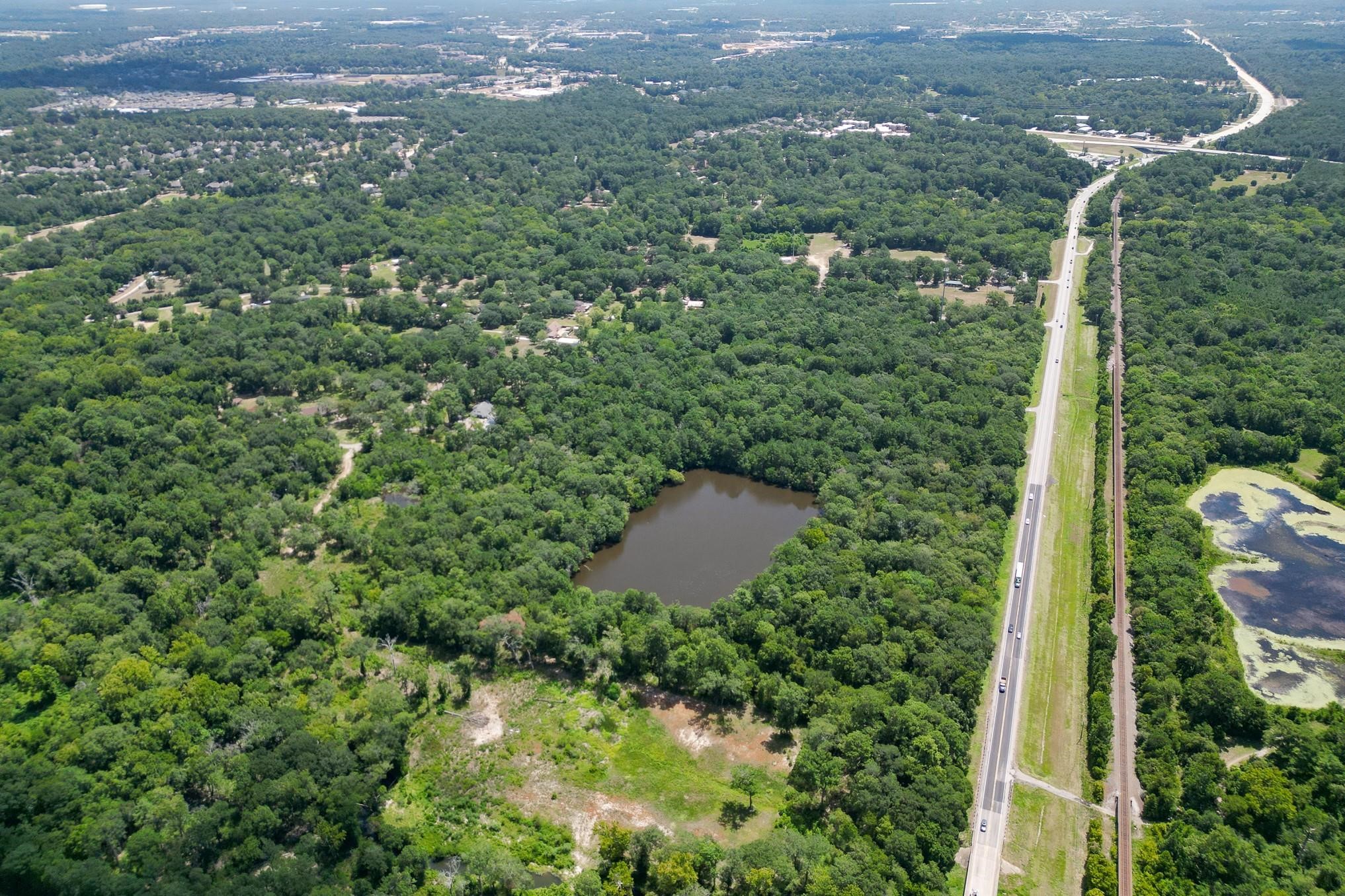 215 Garden West Conroe, TX 77304 - Photo 4 of 14