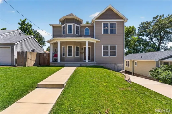 $649,900 | 7730 Weaver Avenue, Maplewood, MO 63143