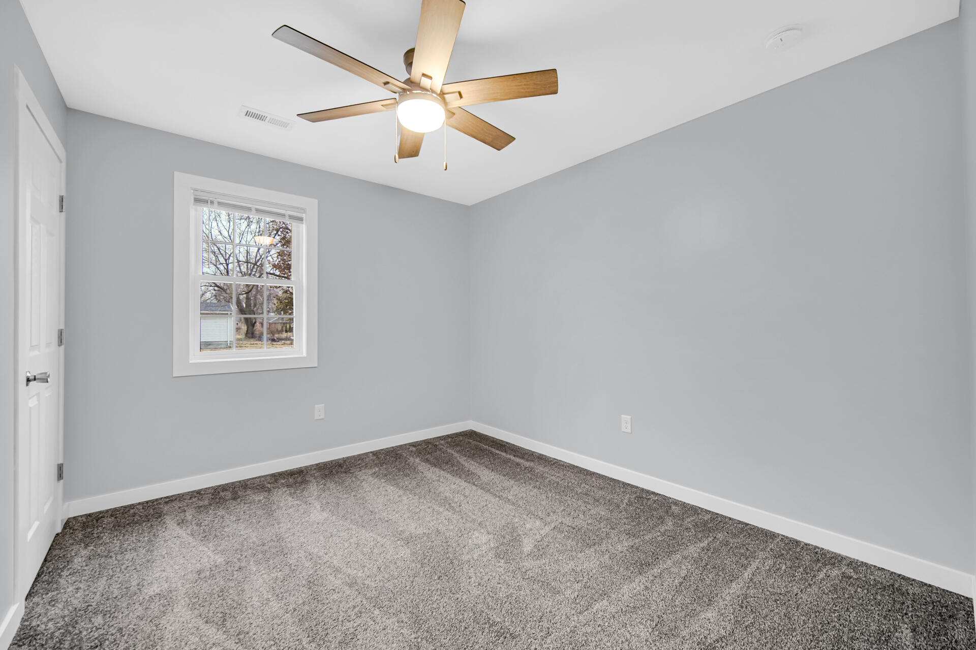 285 South Ivanhoe Road Kingsford Heights, IN 46346 - Photo 13 of 21 1920x1280