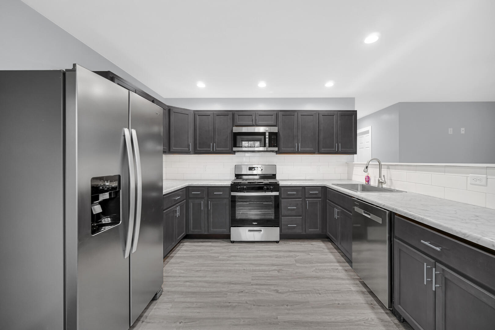 285 South Ivanhoe Road Kingsford Heights, IN 46346 - Photo 6 of 21 1620x1080