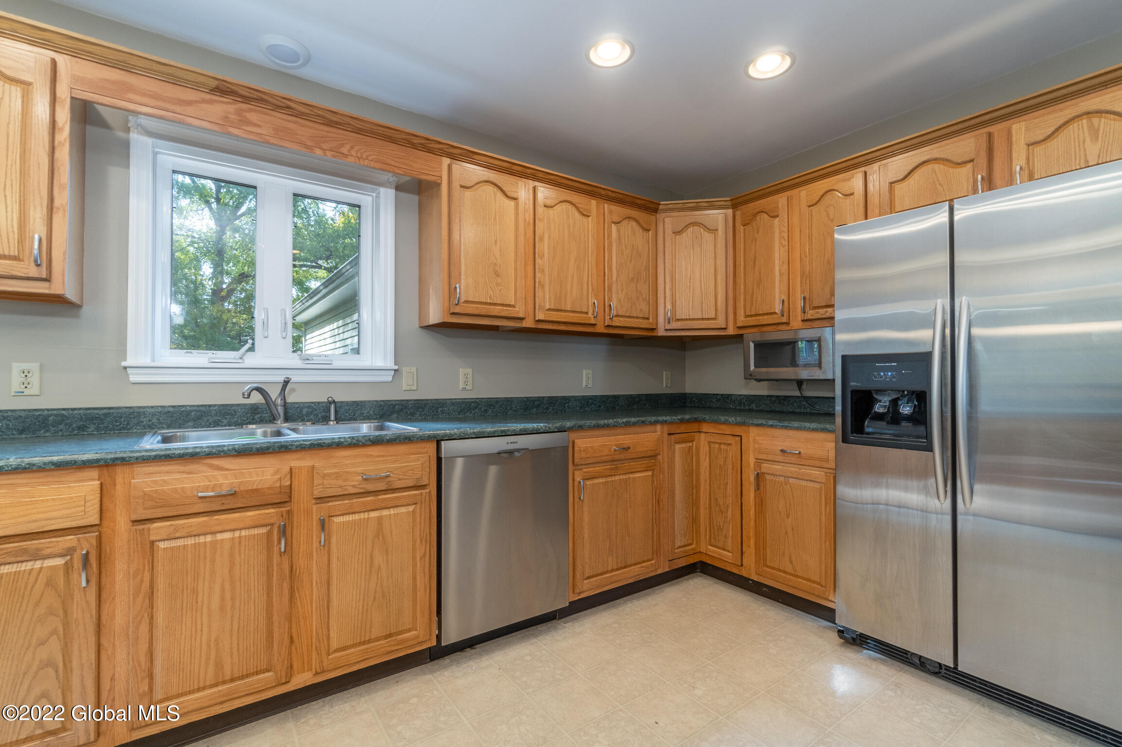 839 Pearse Road Niskayuna, NY 12309 - Photo 14 of 45 839 Pearse Rd Niskayuna NY mls-9
