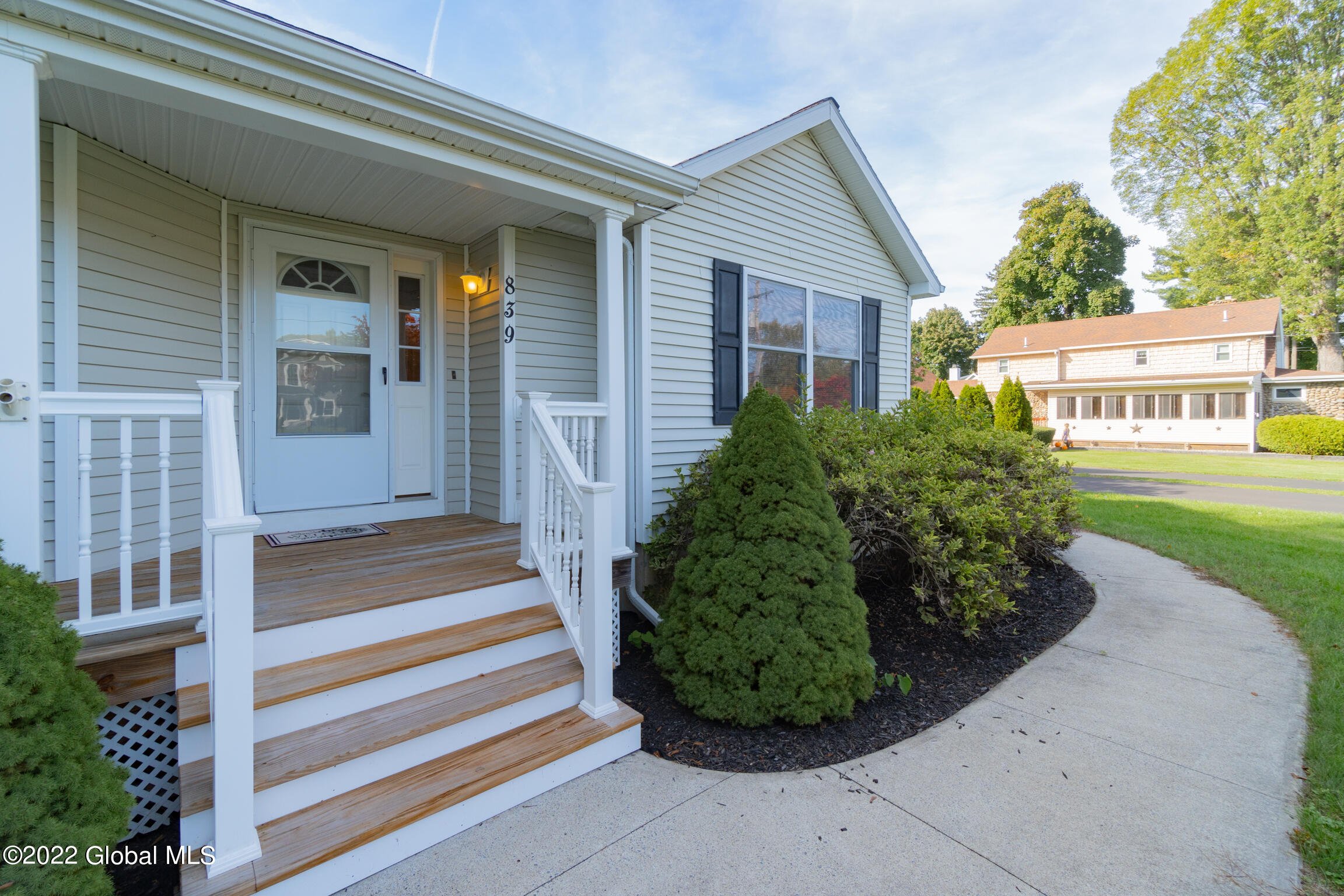 839 Pearse Road Niskayuna, NY 12309 - Photo 3 of 45 839 Pearse Rd Niskayuna NY mls-32