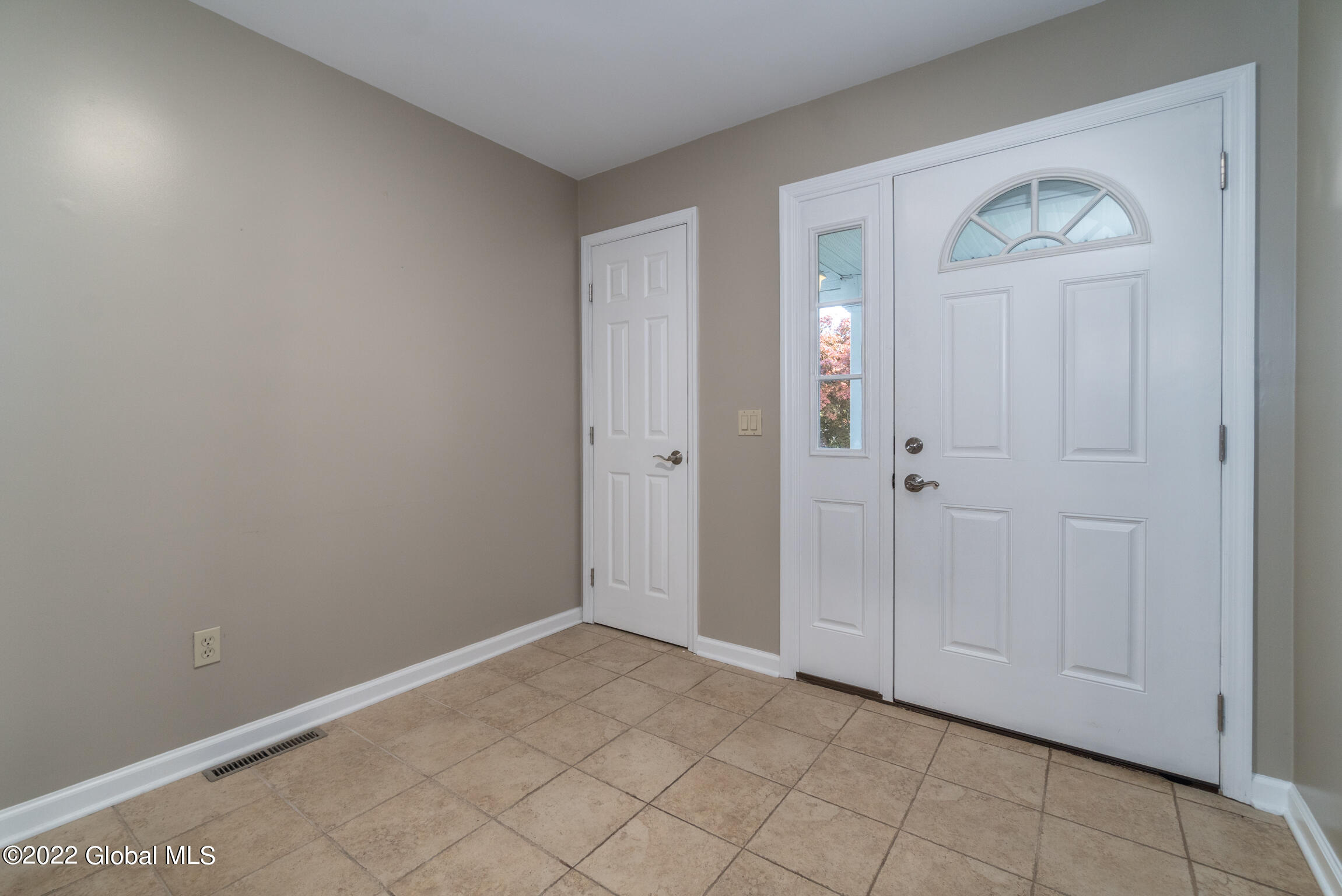 839 Pearse Road Niskayuna, NY 12309 - Photo 7 of 45 839 Pearse Rd Niskayuna NY mls-2