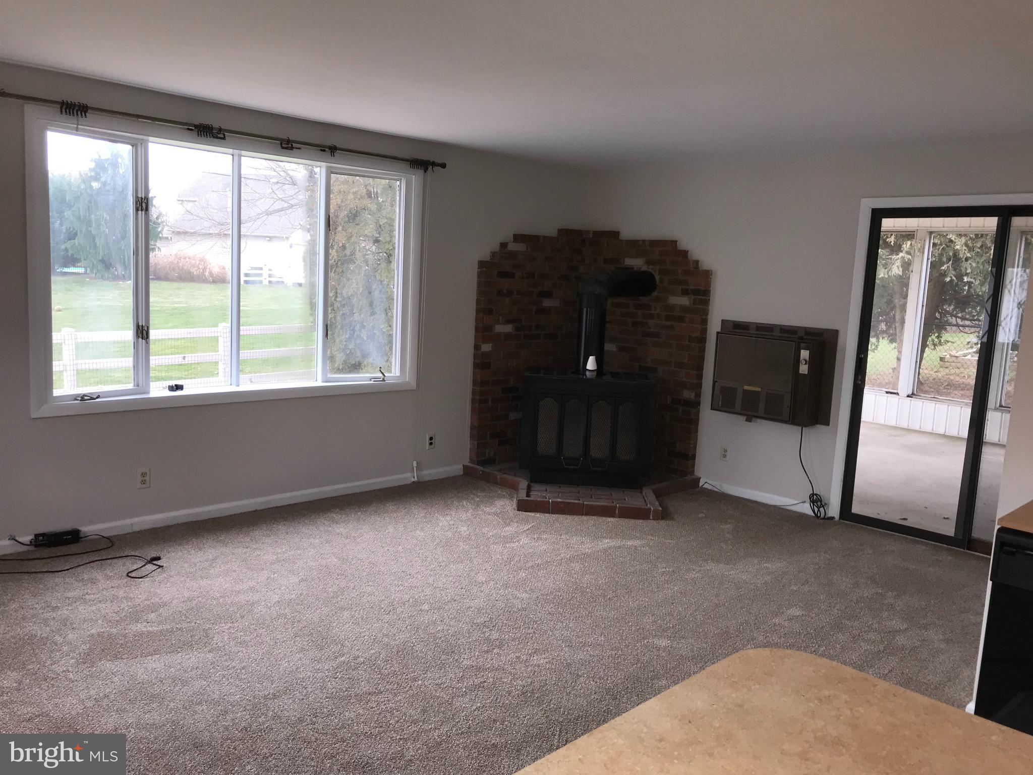 443 Manor Road Hatboro, PA 19040 - Photo 3 of 40 Gallery Image 3
